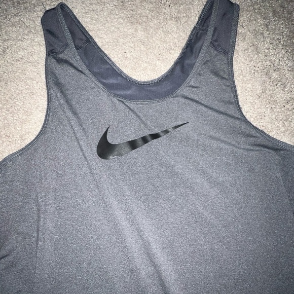 Nike Dri-Fit shirt. size medium - Picture 2 of 5